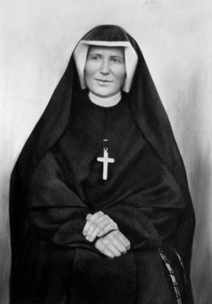 Hình ảnh gợi ý cho bài viết Thánh Faustina chiến đấu với ma quỷ thế nào? của Pao Pevil
